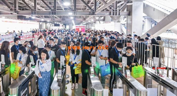 智能、互联，赋能产业新发展：上海国际新能源与智能网联汽车展览会